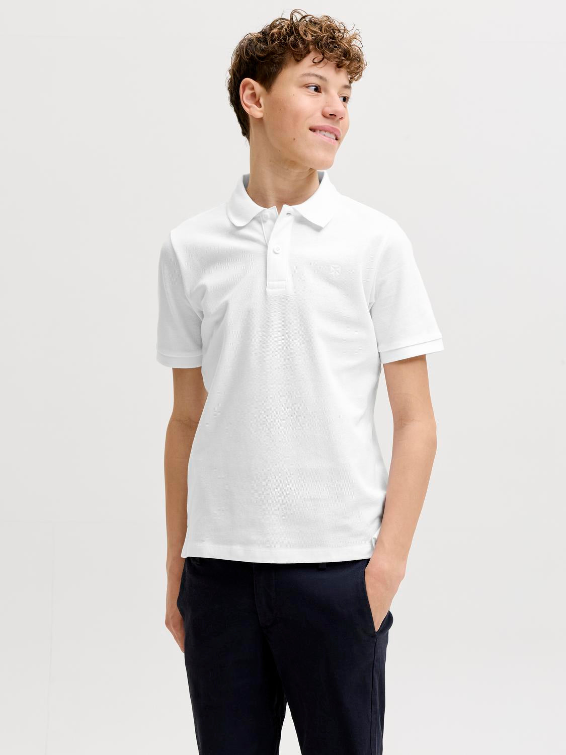 model_shot-front